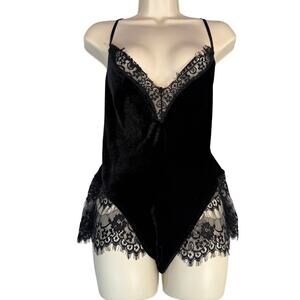 NWT Dream Girls Womens Medium Black Sexy Lace Teddy New Gift